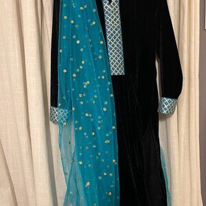 Beautiful Black Velvet Indian Ethnic Suit Set with Blue Dupatta XL